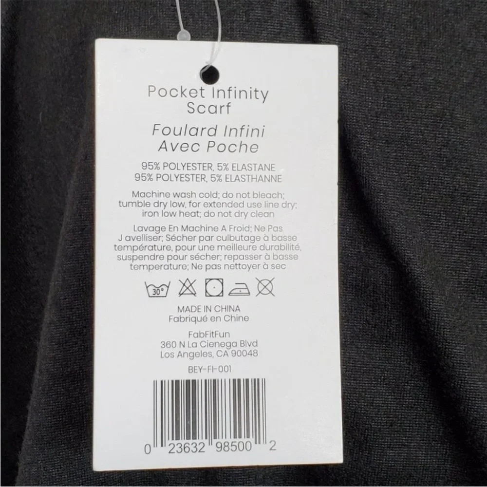 Beyond Yoga Black Soft Pocket Infinity Scarf With Zipper Pocket NEW NWT - Picture 4 of 6